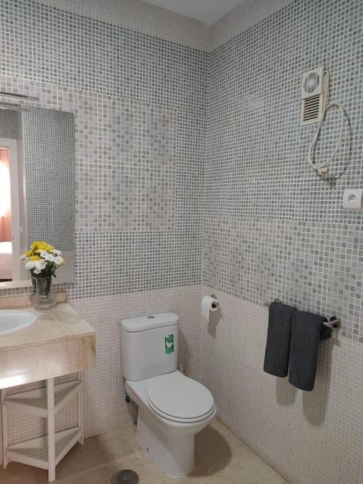 Apartamento Torrequebrada 贝纳尔马德纳 外观 照片
