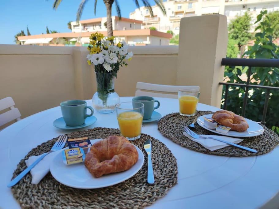 Apartamento Torrequebrada 贝纳尔马德纳 外观 照片