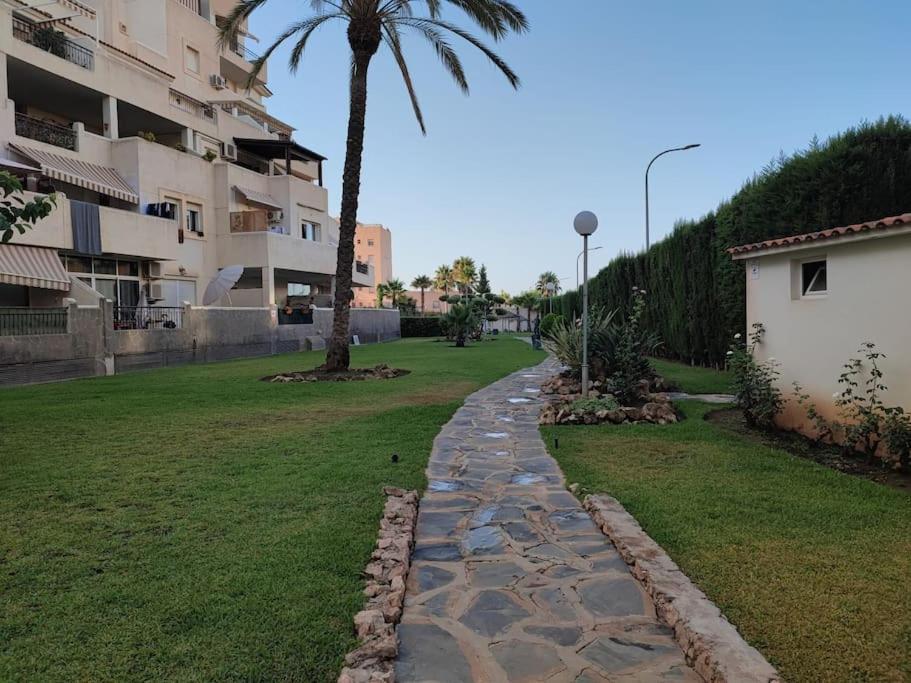 Apartamento Torrequebrada 贝纳尔马德纳 外观 照片